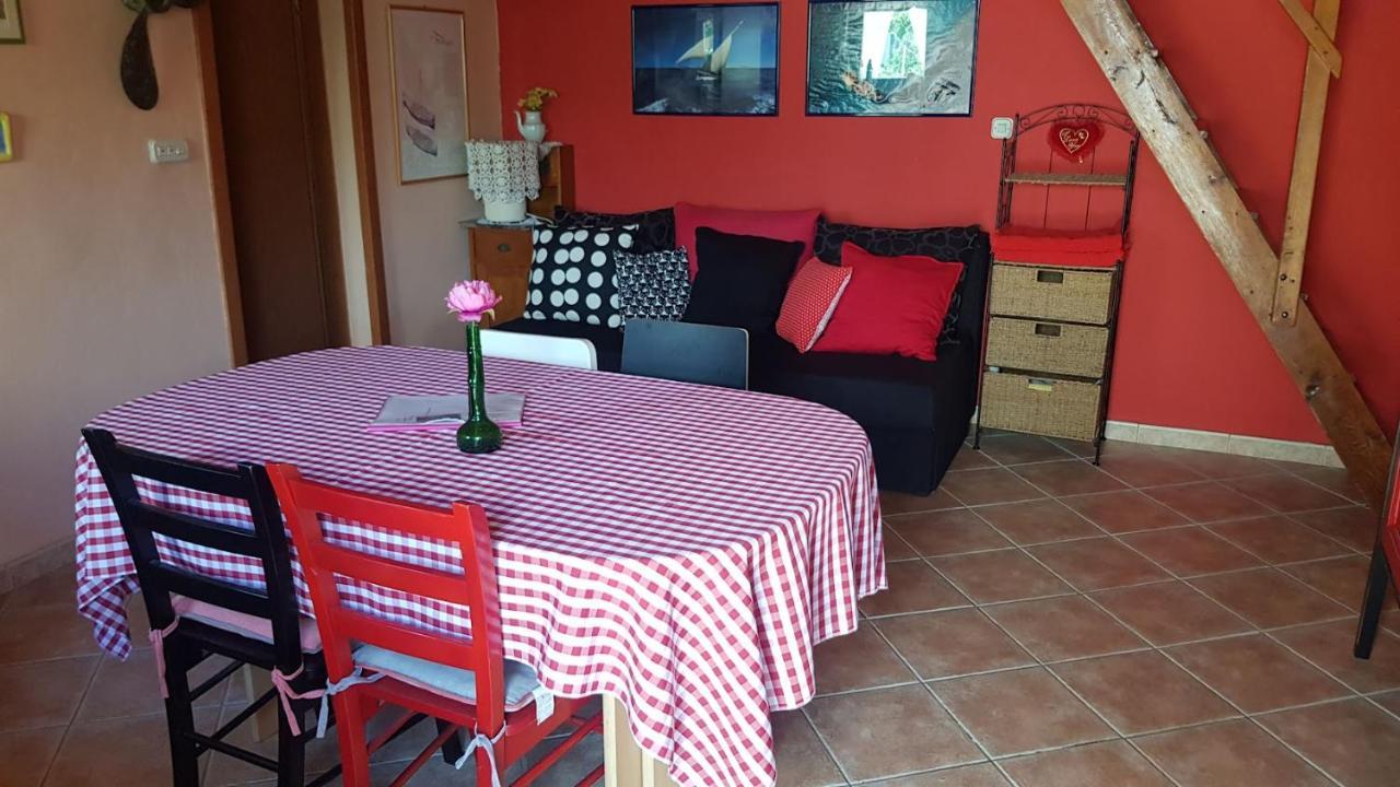 Apartments Popaj Komiza Luaran gambar