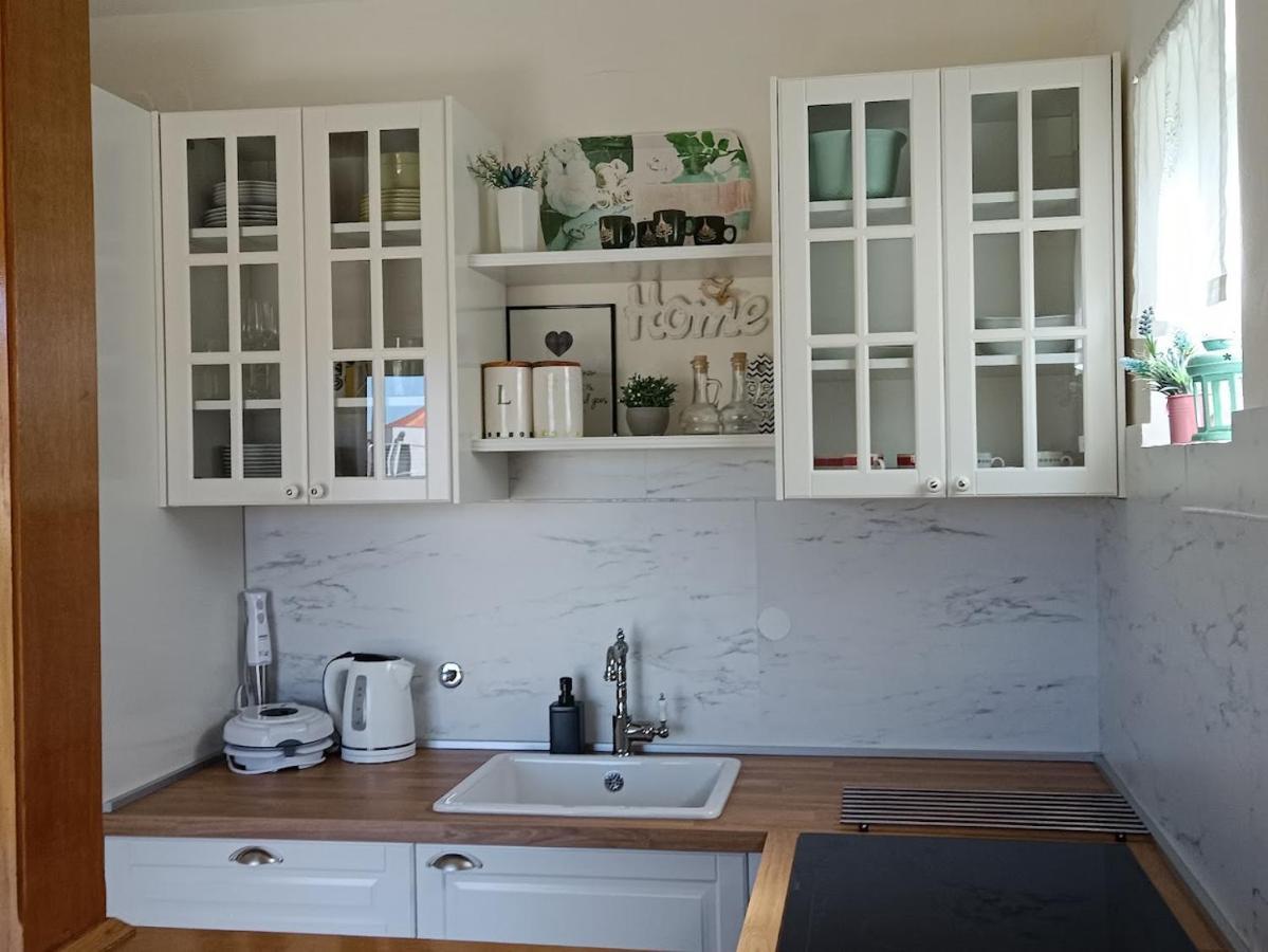 Apartments Popaj Komiza Luaran gambar
