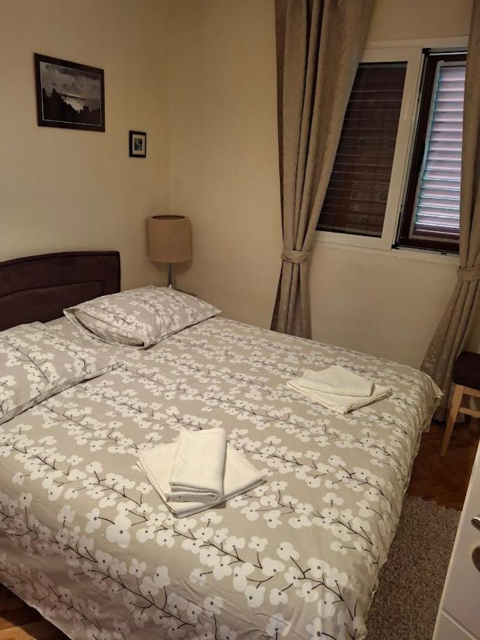 Apartments Popaj Komiza Luaran gambar