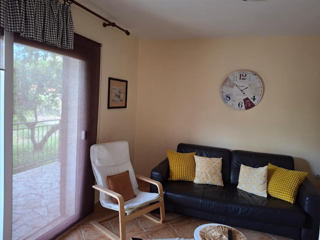 Apartments Popaj Komiza Luaran gambar