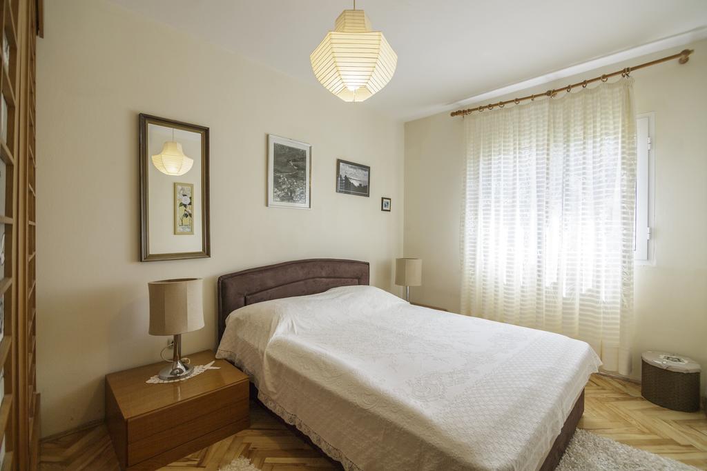 Apartments Popaj Komiza Luaran gambar