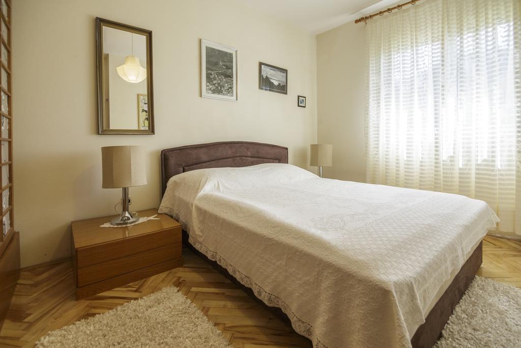 Apartments Popaj Komiza Luaran gambar