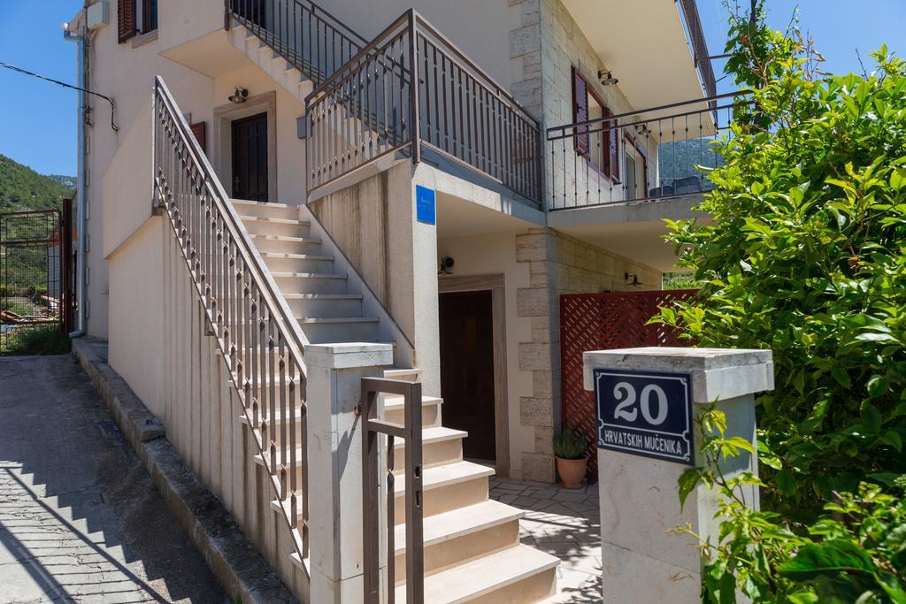 Apartments Popaj Komiza Luaran gambar