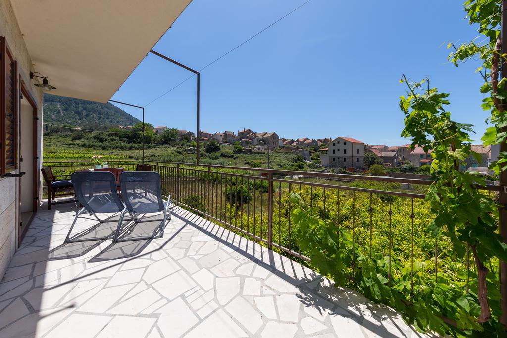 Apartments Popaj Komiza Luaran gambar