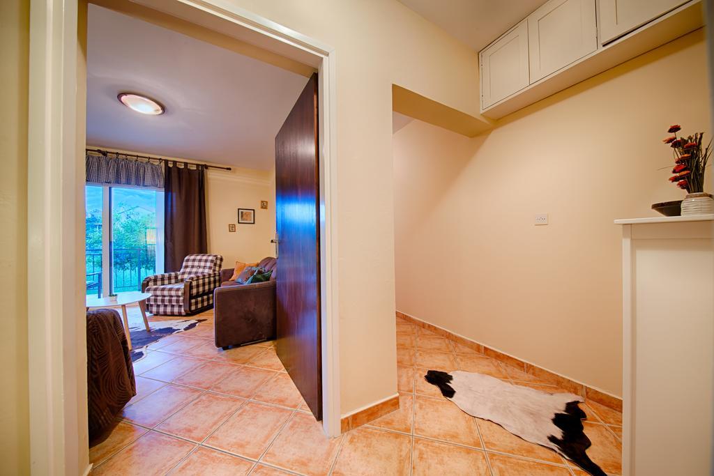 Apartments Popaj Komiza Luaran gambar