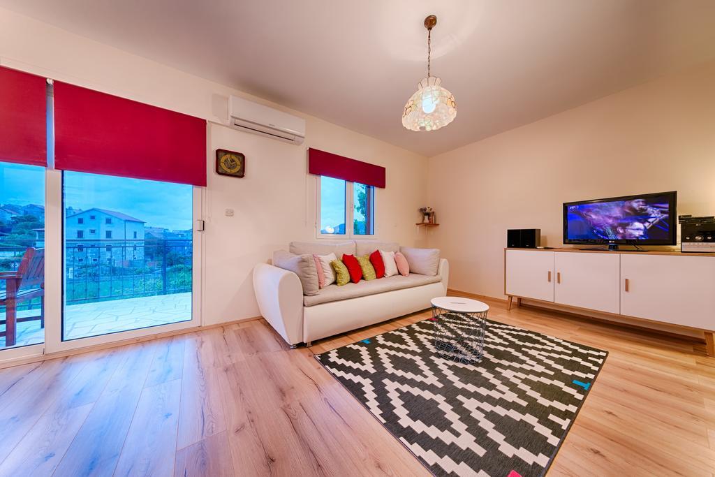Apartments Popaj Komiza Luaran gambar